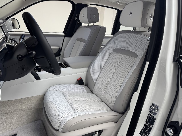 ROLLS ROYCE CULLINAN 2025 Image 30