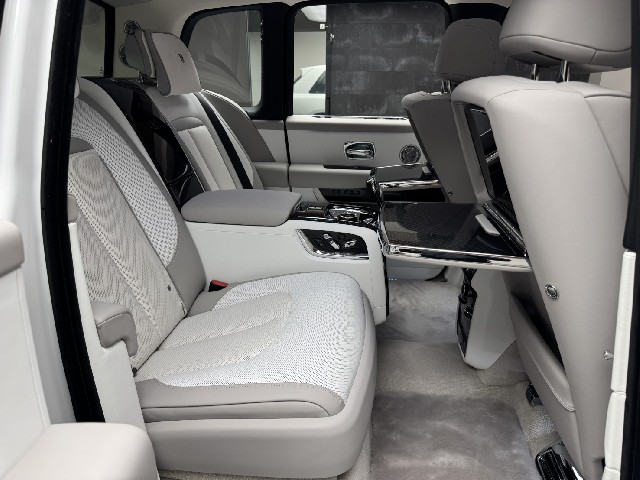 ROLLS ROYCE CULLINAN 2025 Image 37