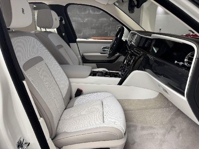 ROLLS ROYCE CULLINAN 2025 Image 41