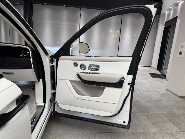 ROLLS ROYCE CULLINAN 2025 Image 43
