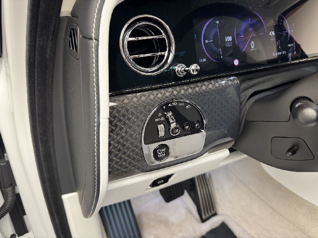 ROLLS ROYCE CULLINAN 2025 Image 44