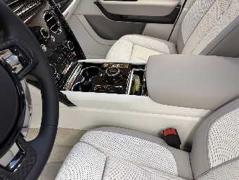 ROLLS ROYCE CULLINAN 2025 Image 40