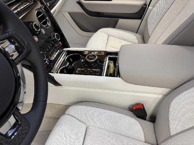 ROLLS ROYCE CULLINAN 2025 Image 46
