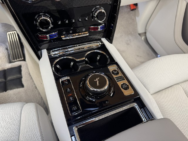 ROLLS ROYCE CULLINAN 2025 Image 51