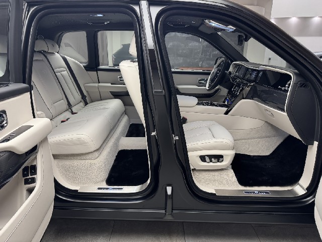 ROLLS ROYCE CULLINAN 2025 Image 22
