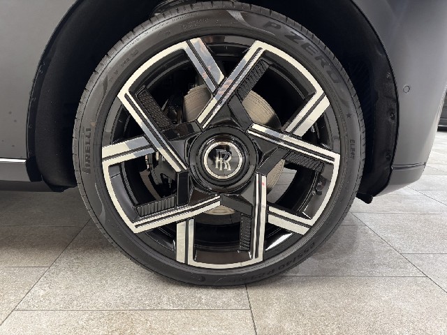 ROLLS ROYCE CULLINAN 2025 Image 26