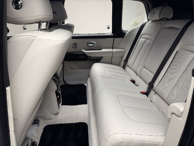 ROLLS ROYCE CULLINAN 2025 Image 40