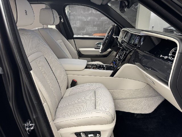 ROLLS ROYCE CULLINAN 2025 Image 48
