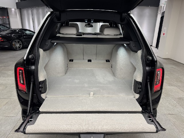 ROLLS ROYCE CULLINAN 2025 Image 76