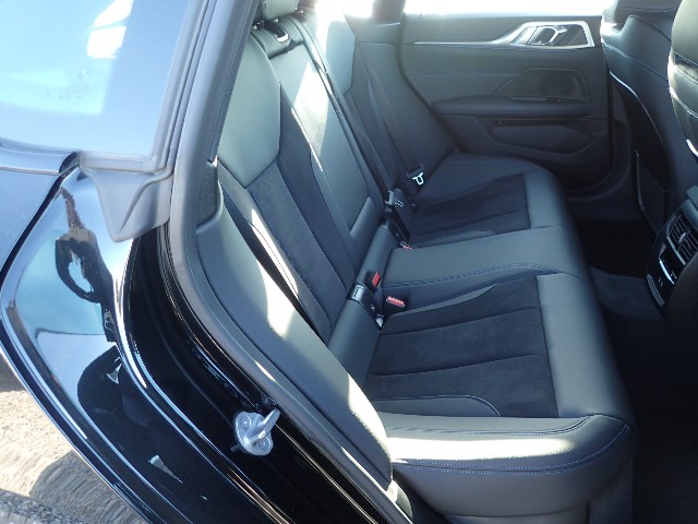 BMW 4 SERIES 2024 Image 37