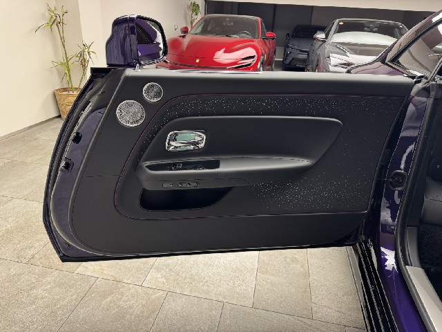 ROLLS ROYCE SPECTRE 2025 Image 33