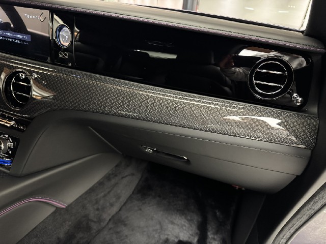 ROLLS ROYCE SPECTRE 2025 Image 35