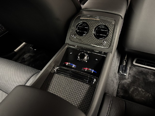 ROLLS ROYCE SPECTRE 2025 Image 38