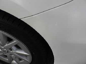 TOYOTA PRIUS ALPHA 2013 Image 18