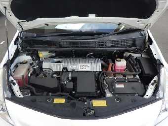 TOYOTA PRIUS ALPHA 2013 Image 21