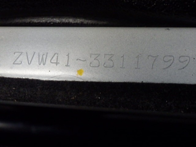 TOYOTA PRIUS ALPHA 2013 Image 50