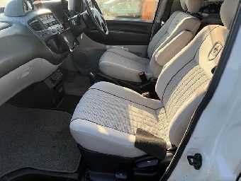 MITSUBISHI DELICA SPACE GEAR 2001 Image 6