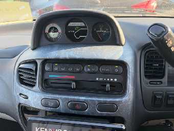 MITSUBISHI DELICA SPACE GEAR 2001 Image 10