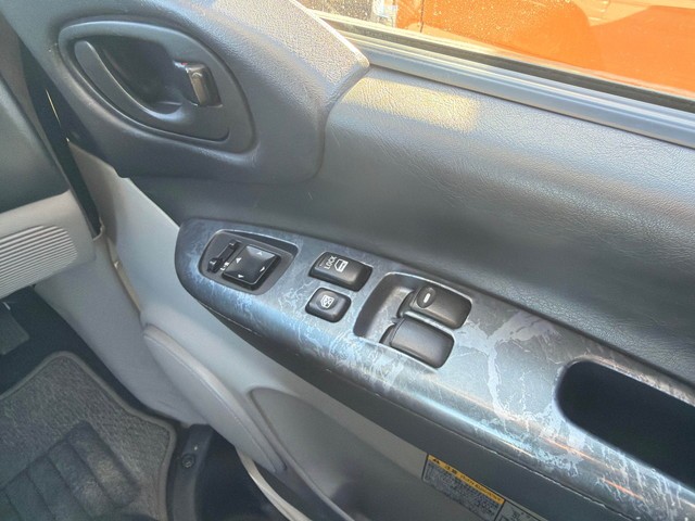 MITSUBISHI DELICA SPACE GEAR 2001 Image 25