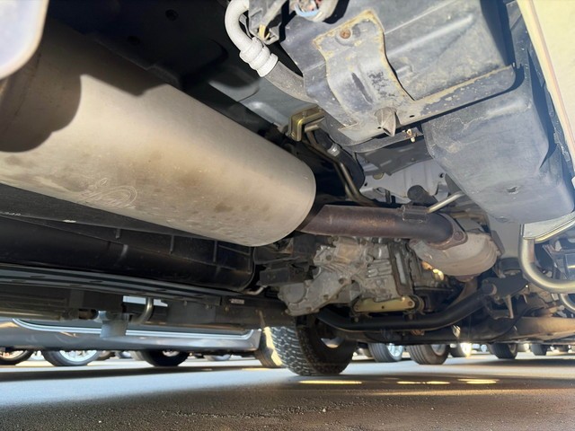 MITSUBISHI DELICA SPACE GEAR 2001 Image 34