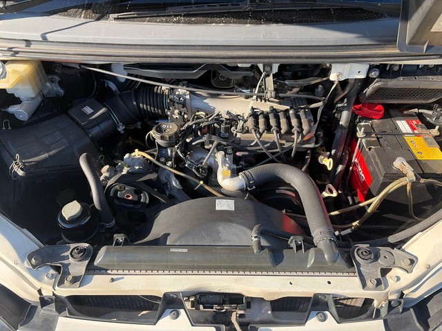 MITSUBISHI DELICA SPACE GEAR 2001 Image 39