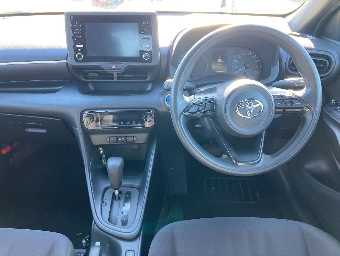 TOYOTA YARIS 2021 Image 6
