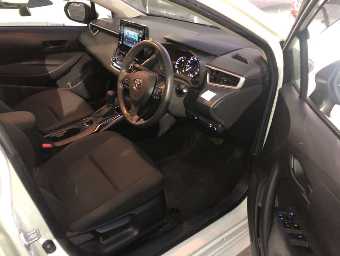 TOYOTA COROLLA TOURING 2020 Image 5