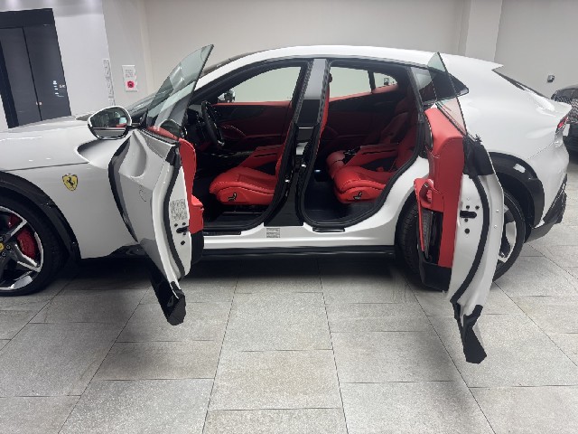 FERRARI PUROSANGUE 2025 Image 19