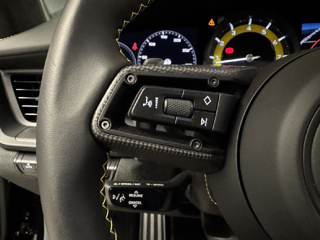 PORSCHE 911 2024 Image 48