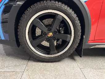 PORSCHE 911 2024 Image 9