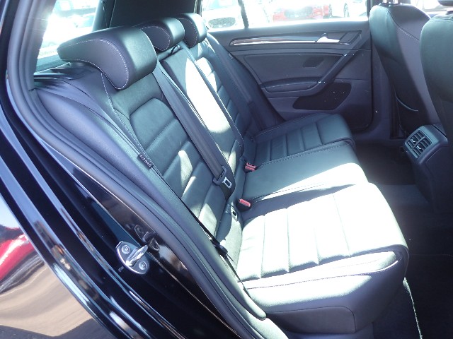 VOLKSWAGEN GOLF R 2016 Image 33