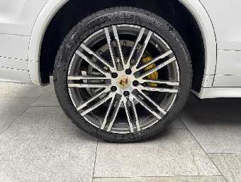 PORSCHE CAYENNE 2015 Image 11