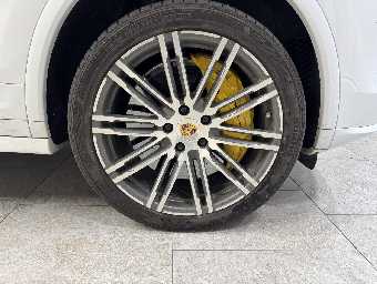 PORSCHE CAYENNE 2015 Image 12