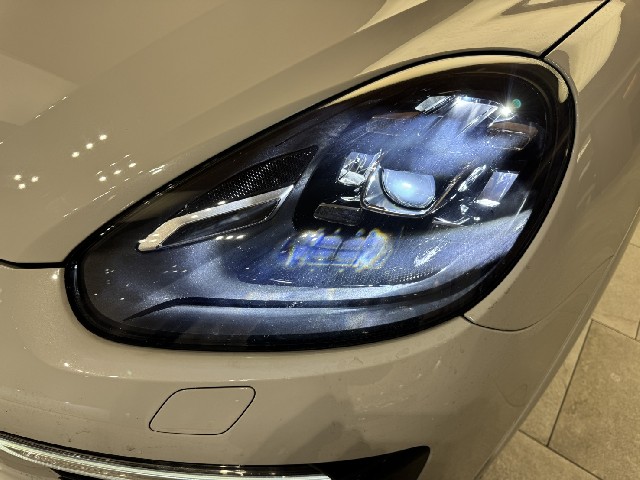 PORSCHE CAYENNE 2015 Image 19