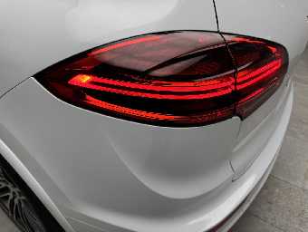PORSCHE CAYENNE 2015 Image 16