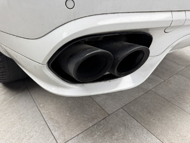 PORSCHE CAYENNE 2015 Image 23
