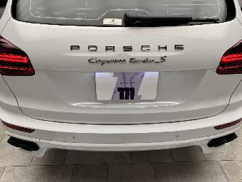 PORSCHE CAYENNE 2015 Image 18