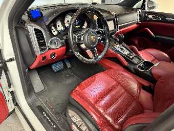 PORSCHE CAYENNE 2015 Image 19