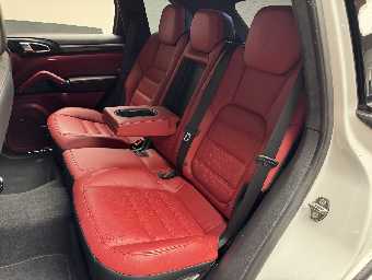 PORSCHE CAYENNE 2015 Image 25