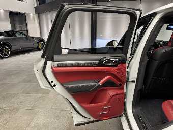 PORSCHE CAYENNE 2015 Image 26