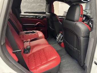 PORSCHE CAYENNE 2015 Image 27