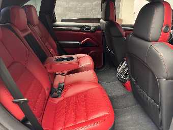 PORSCHE CAYENNE 2015 Image 28