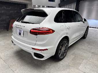 PORSCHE CAYENNE 2015 Image 5