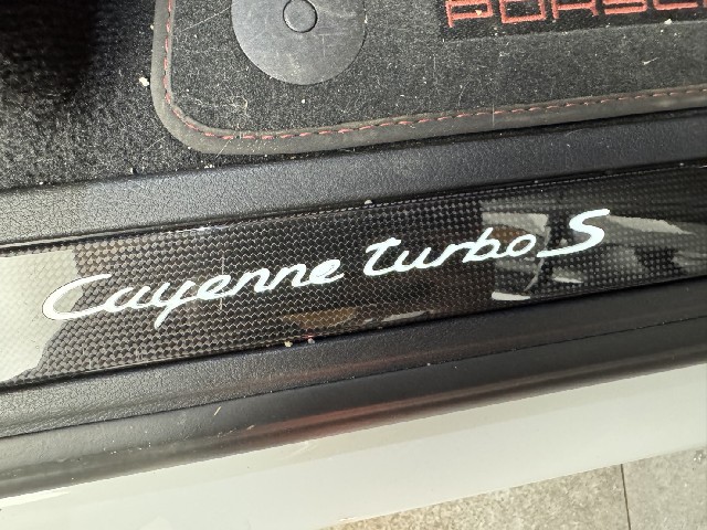 PORSCHE CAYENNE 2015 Image 41