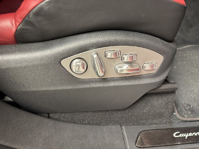 PORSCHE CAYENNE 2015 Image 43