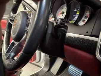 PORSCHE CAYENNE 2015 Image 43