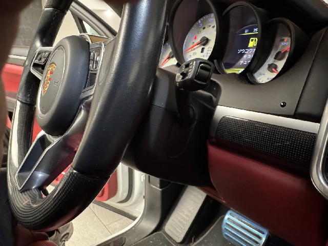 PORSCHE CAYENNE 2015 Image 49