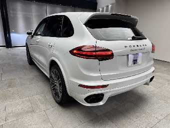 PORSCHE CAYENNE 2015 Image 7