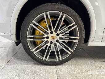 PORSCHE CAYENNE 2015 Image 9