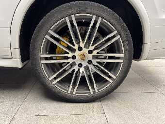 PORSCHE CAYENNE 2015 Image 10